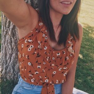 Dainty white daisies crop top mustard